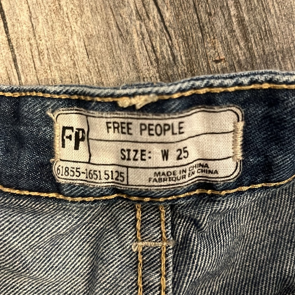 Free People raw edge denim shorts - Picture 3 of 3